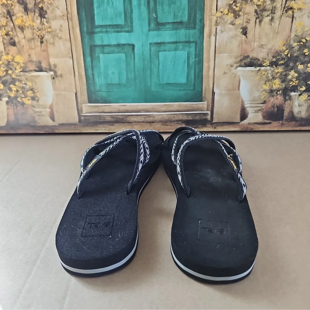 Teva Olowahu Black flip flop Sandals Womens Size US 9